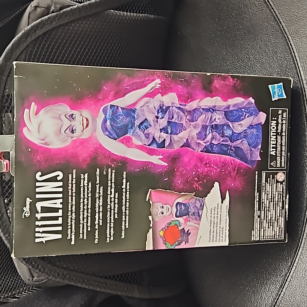 Disney Villains: Ursula Doll - Picture 2 of 6